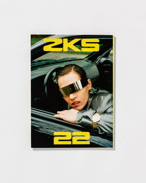 zweikommasieben Magazin Cover vor weißem Hintergrund.
